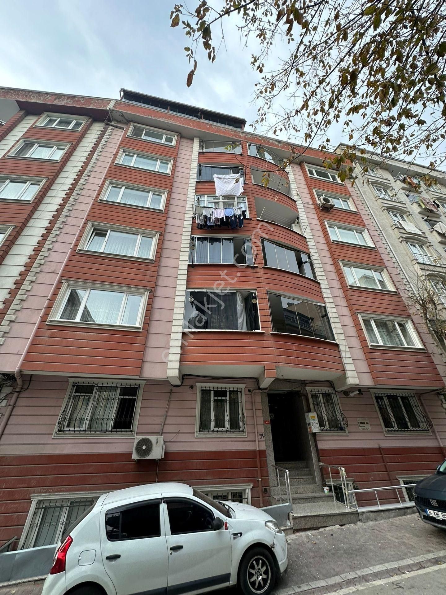 Esenyurt Saadetdere Turgut Özal Mahallesinde Toriuma ,metrobüs E Yakın Kiralık 3+1 130 M2 Daire - Görsel 5