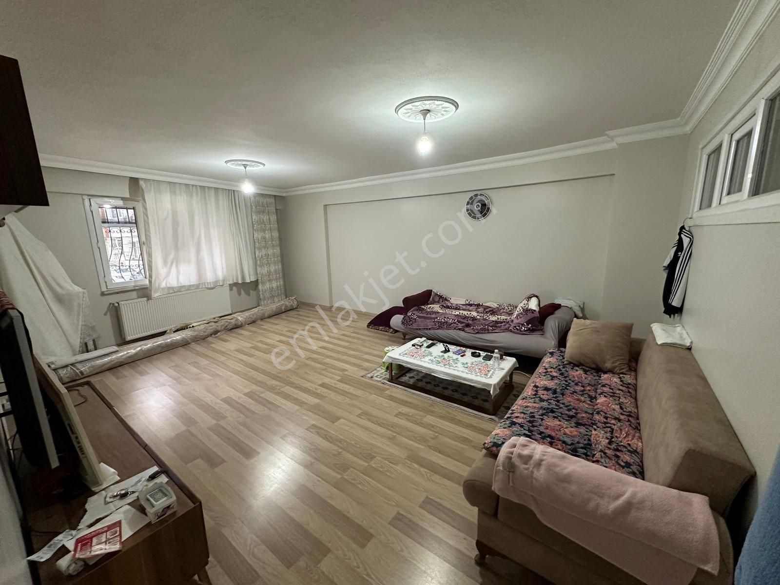 Esenyurt Saadetdere Turgut Özal Mahallesinde Toriuma ,metrobüs E Yakın Kiralık 3+1 130 M2 Daire - Görsel 13