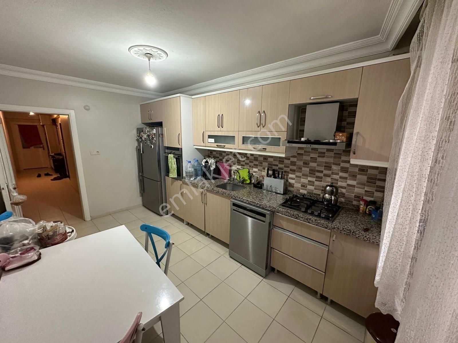 Esenyurt Saadetdere Turgut Özal Mahallesinde Toriuma ,metrobüs E Yakın Kiralık 3+1 130 M2 Daire - Görsel 17