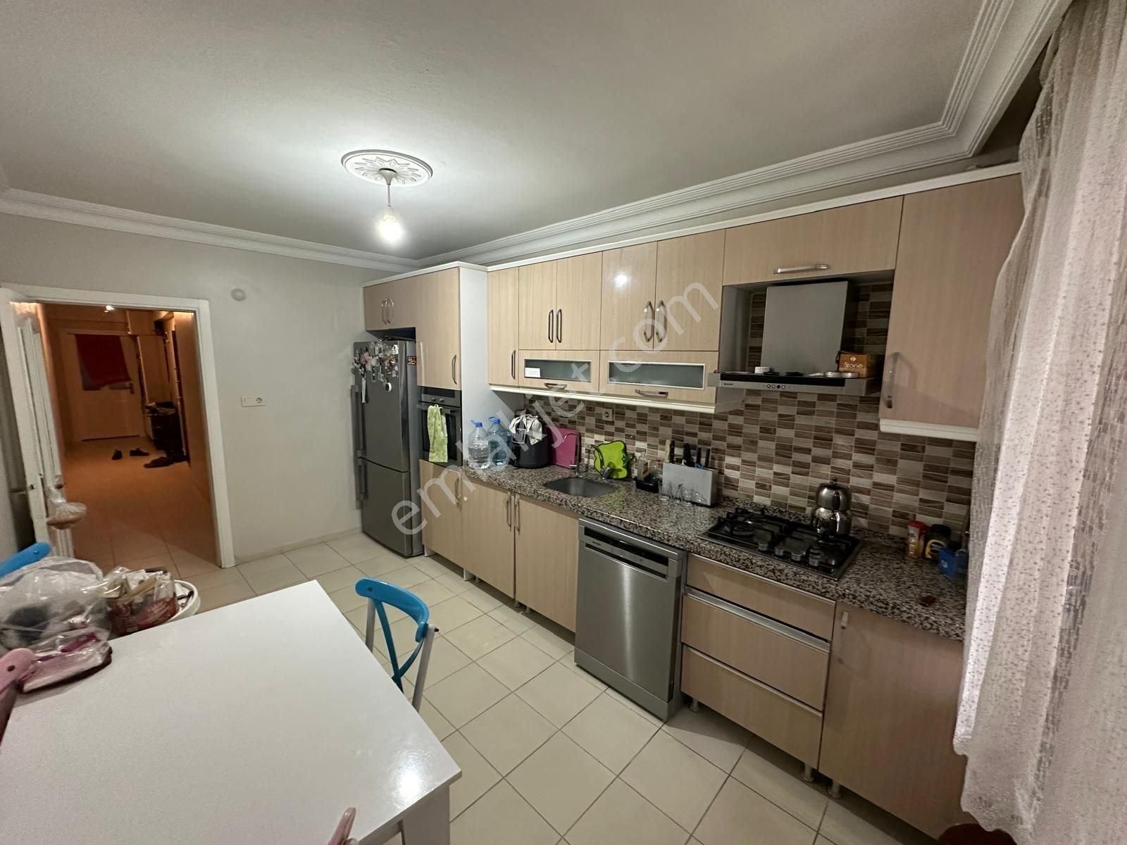 Esenyurt Saadetdere Turgut Özal Mahallesinde Toriuma ,metrobüs E Yakın Kiralık 3+1 130 M2 Daire - Görsel 15