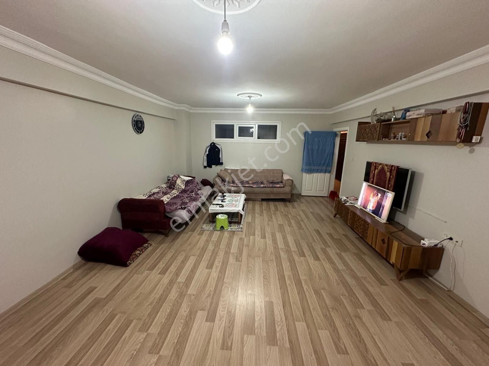Esenyurt Saadetdere Turgut Özal Mahallesinde Toriuma ,metrobüs E Yakın Kiralık 3+1 130 M2 Daire - Görsel 19