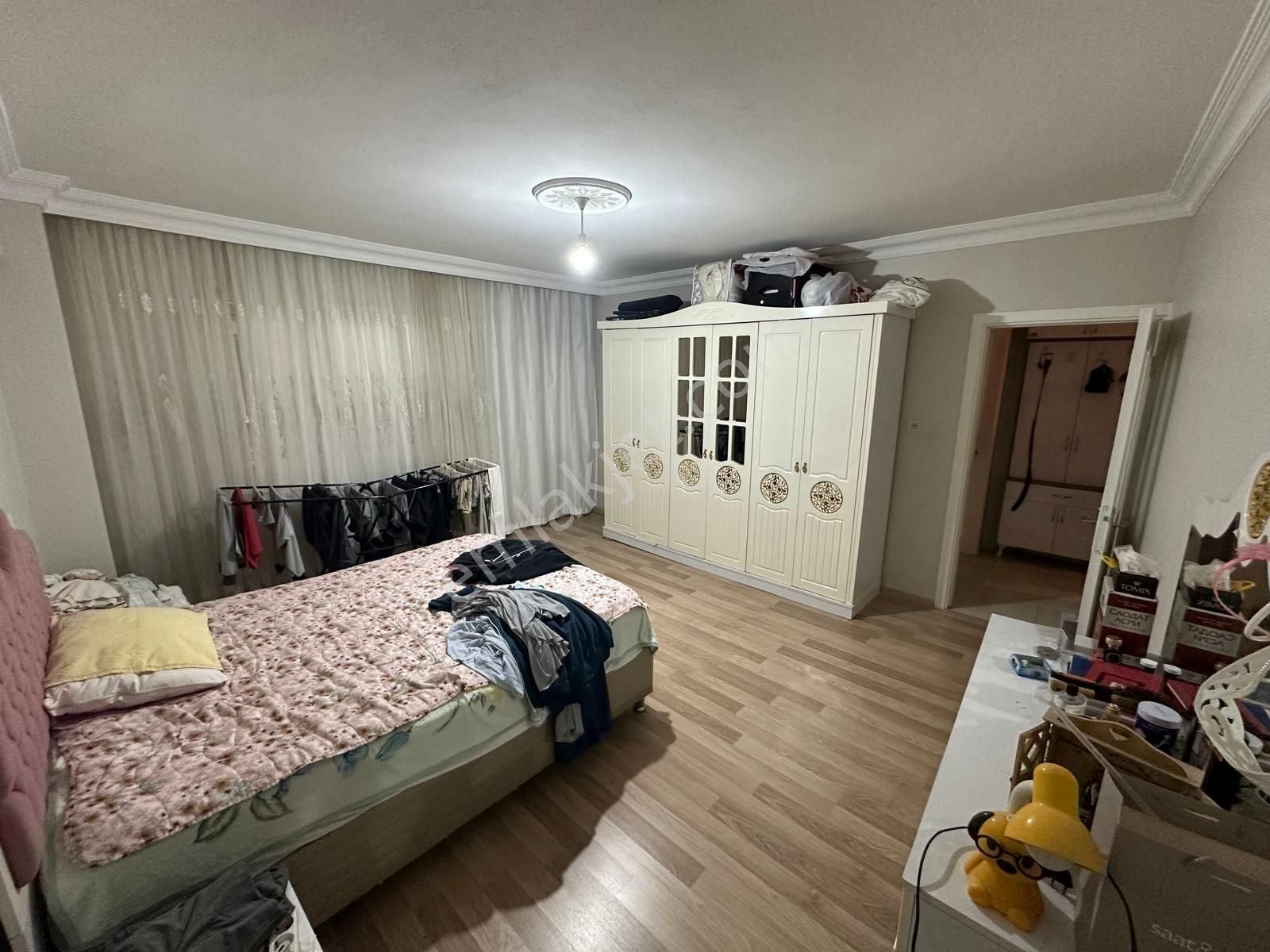 Esenyurt Saadetdere Turgut Özal Mahallesinde Toriuma ,metrobüs E Yakın Kiralık 3+1 130 M2 Daire - Görsel 27