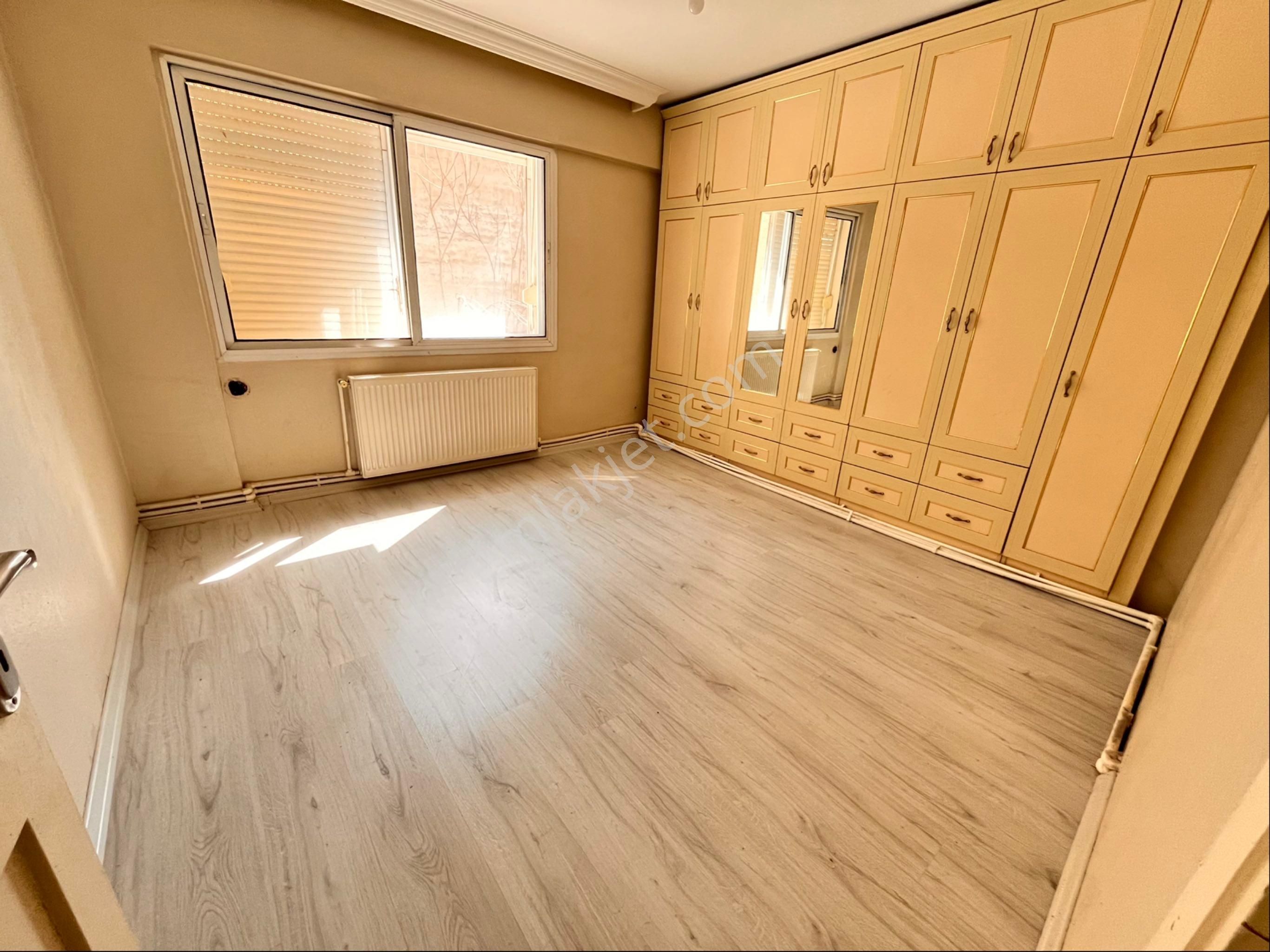 Atilla Mahallesinde 3+1 125m2 Temiz Bakımlı D.gazlı Arakat Daire - Görsel 20