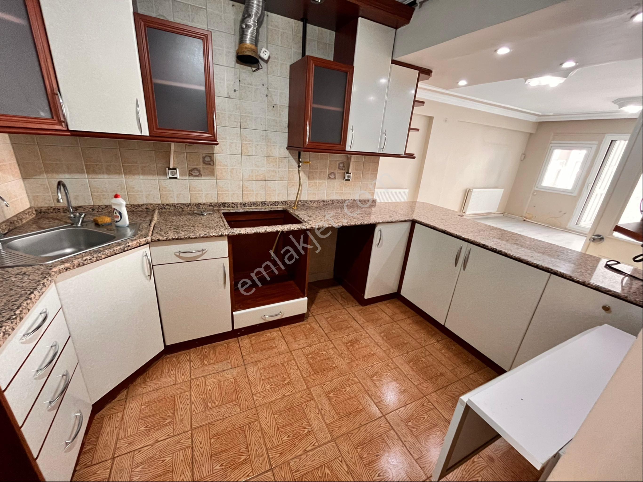 Atilla Mahallesinde 3+1 125m2 Temiz Bakımlı D.gazlı Arakat Daire - Görsel 7