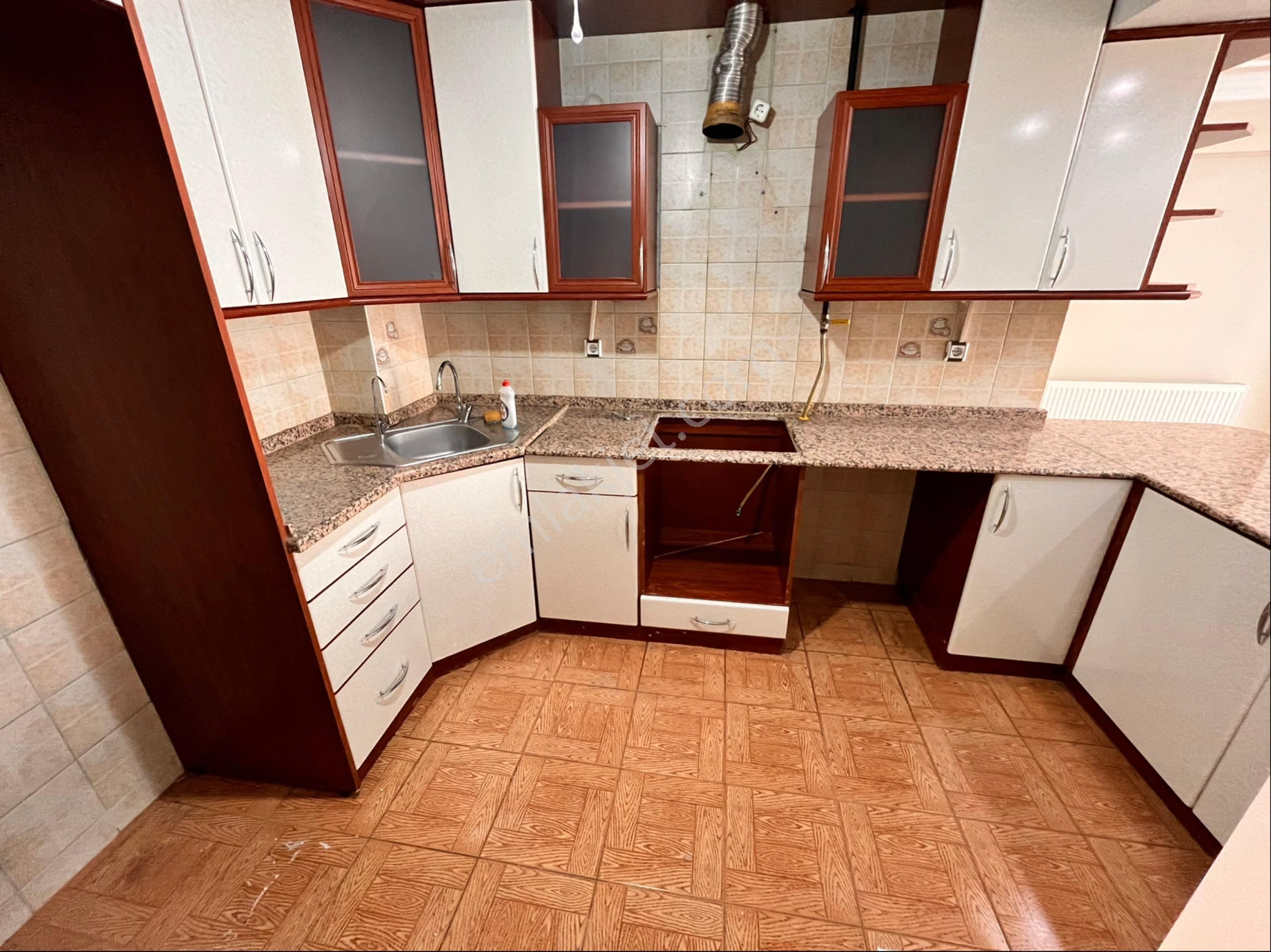 Atilla Mahallesinde 3+1 125m2 Temiz Bakımlı D.gazlı Arakat Daire - Görsel 11