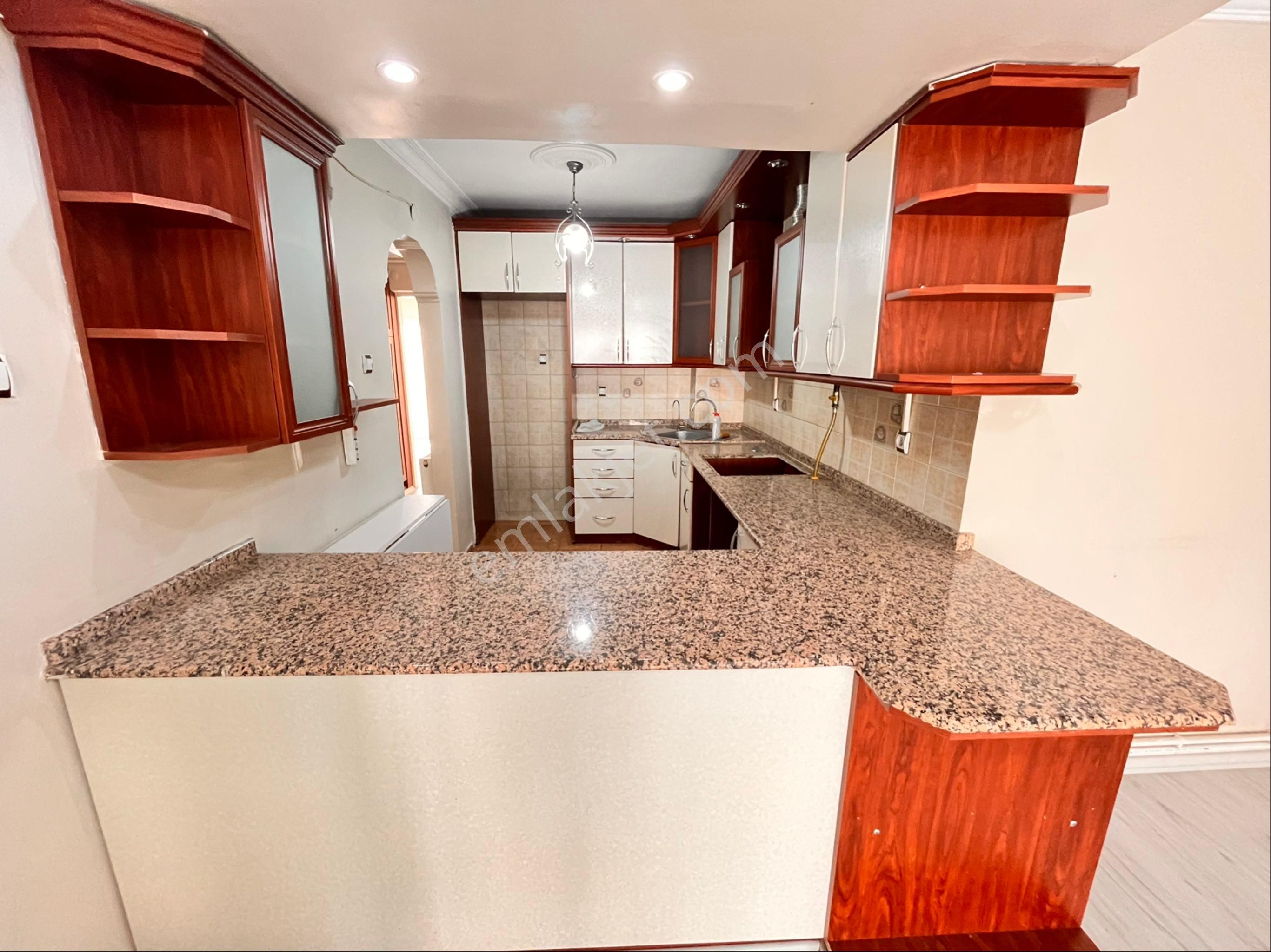 Atilla Mahallesinde 3+1 125m2 Temiz Bakımlı D.gazlı Arakat Daire - Görsel 8