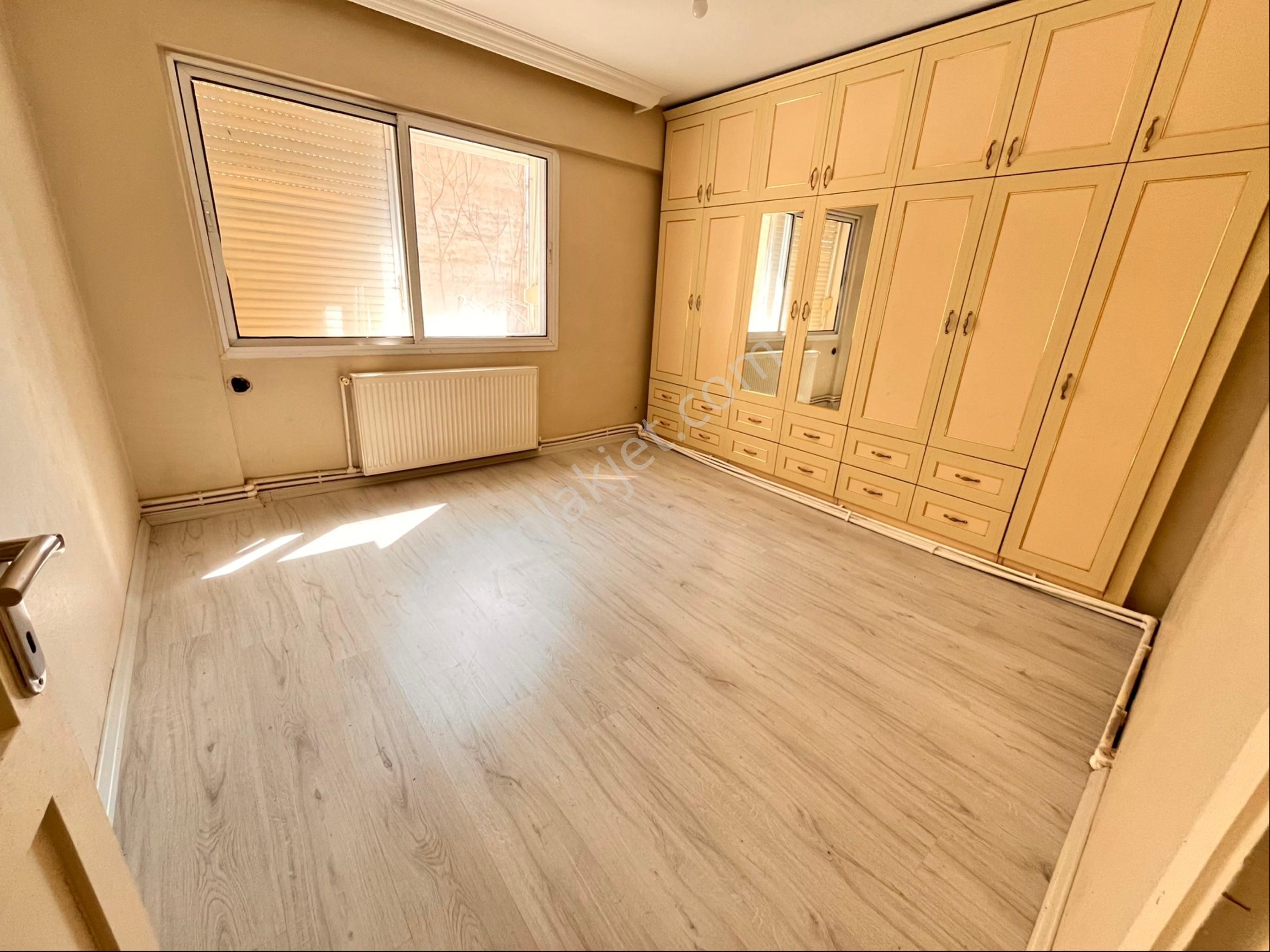 Atilla Mahallesinde 3+1 125m2 Temiz Bakımlı D.gazlı Arakat Daire - Görsel 21