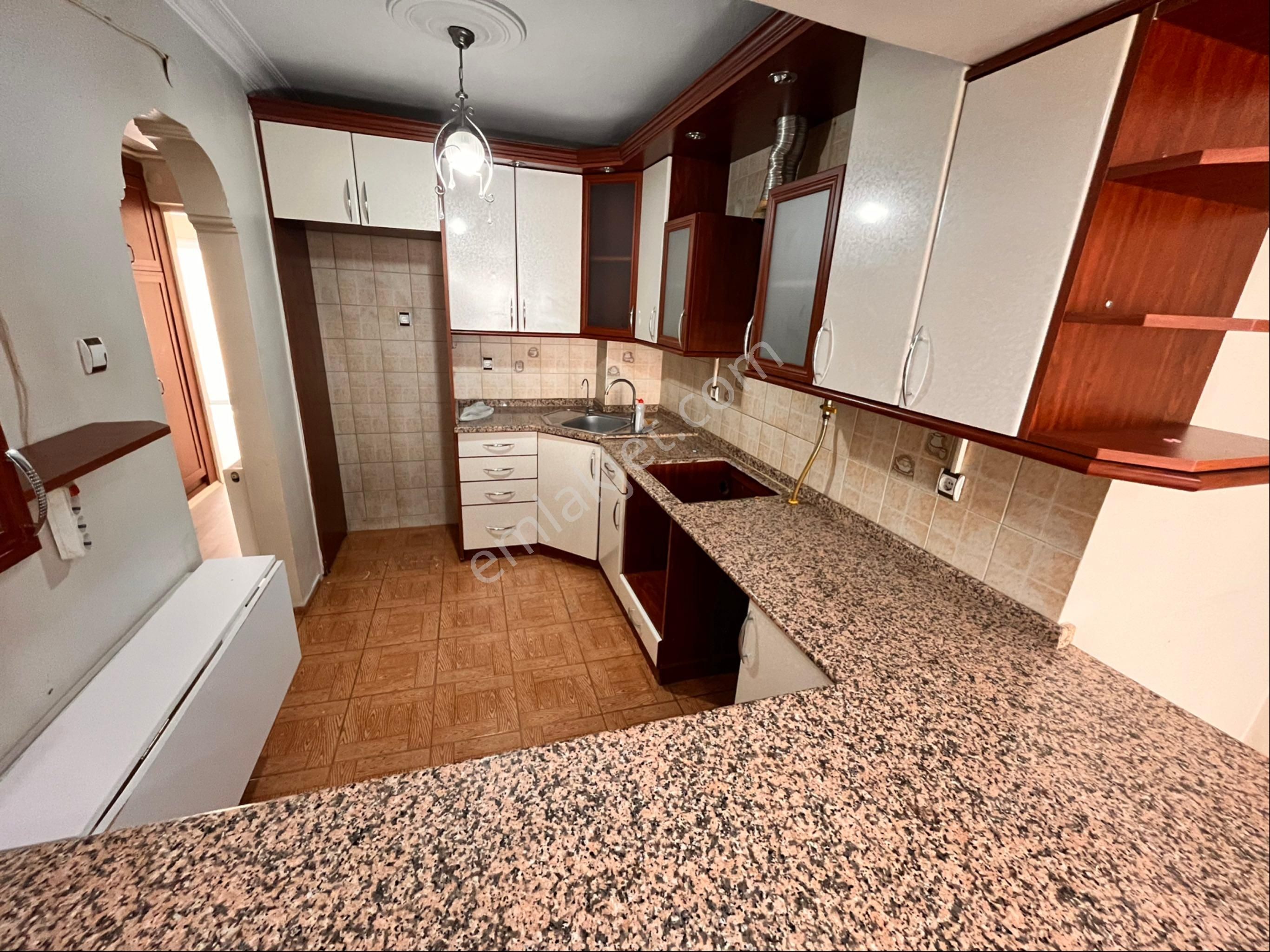 Atilla Mahallesinde 3+1 125m2 Temiz Bakımlı D.gazlı Arakat Daire - Görsel 9