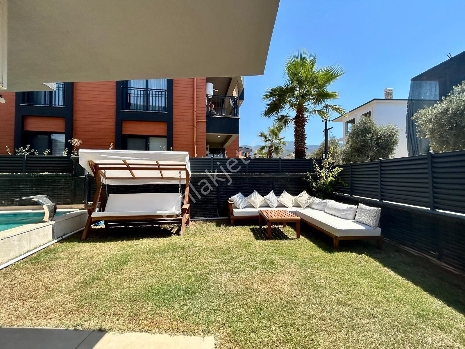 Kuşadası Davutlar’da İç Mimar Tasarımlı | Özel Havuzlu | Full Eşyalı | 3 Banyo Wc | Lüks 4+1 Villa - Görsel 9