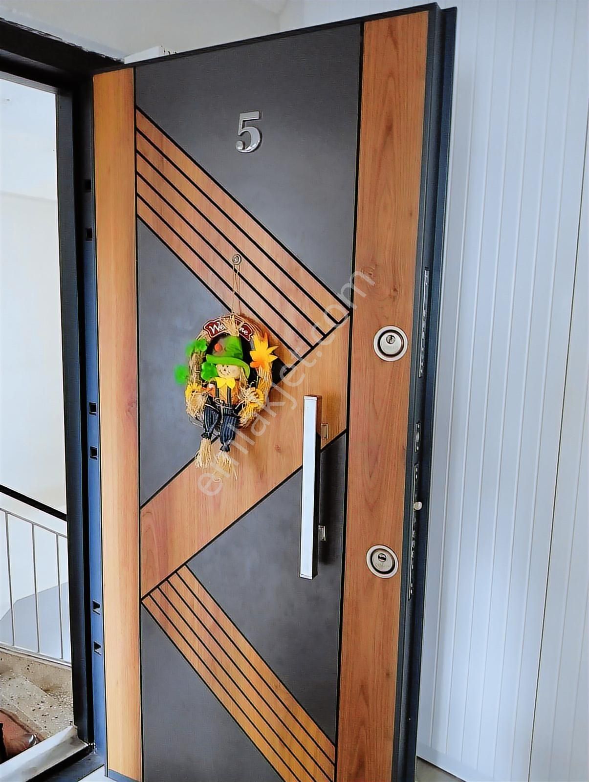 Century 21 Işıltı'dan Satılık İçi Sıfır Yapılı Daire - Görsel 2