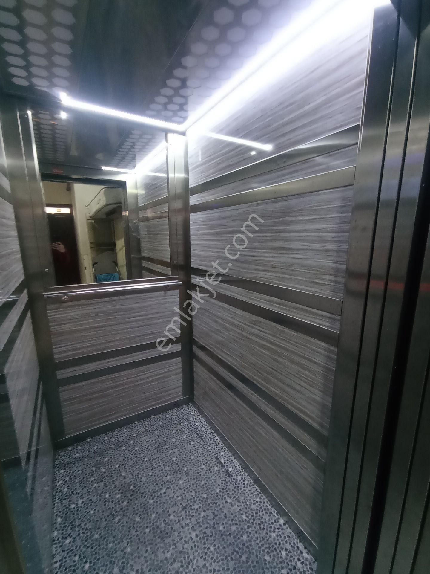 Taşoluk Belediyesi Yanı 2+1 Kiralık Daire 95 M² Asansörlü - Görsel 13
