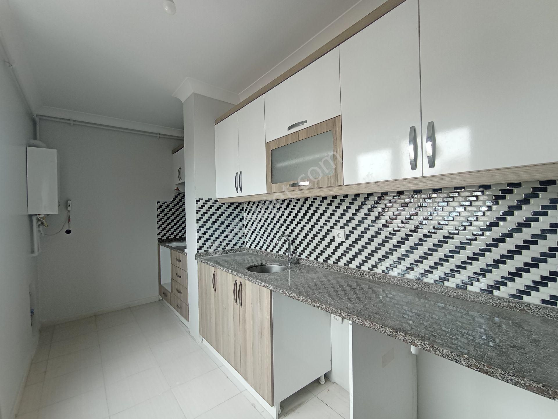 Taşoluk Belediyesi Yanı 2+1 Kiralık Daire 95 M² Asansörlü - Görsel 11