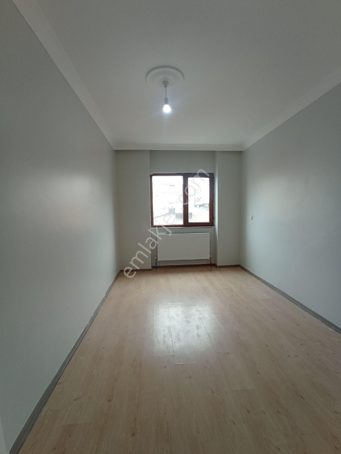 Taşoluk Belediyesi Yanı 2+1 Kiralık Daire 95 M² Asansörlü - Görsel 2