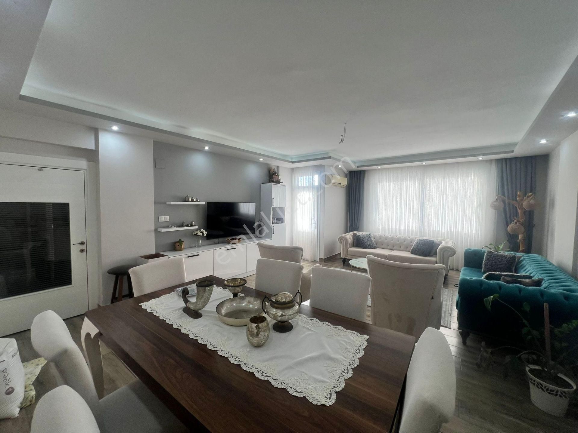 Karınca'dan Gazi Mh'de Doğalgazlı Deniz Manzaralı 4+1 Satılık - Görsel 2