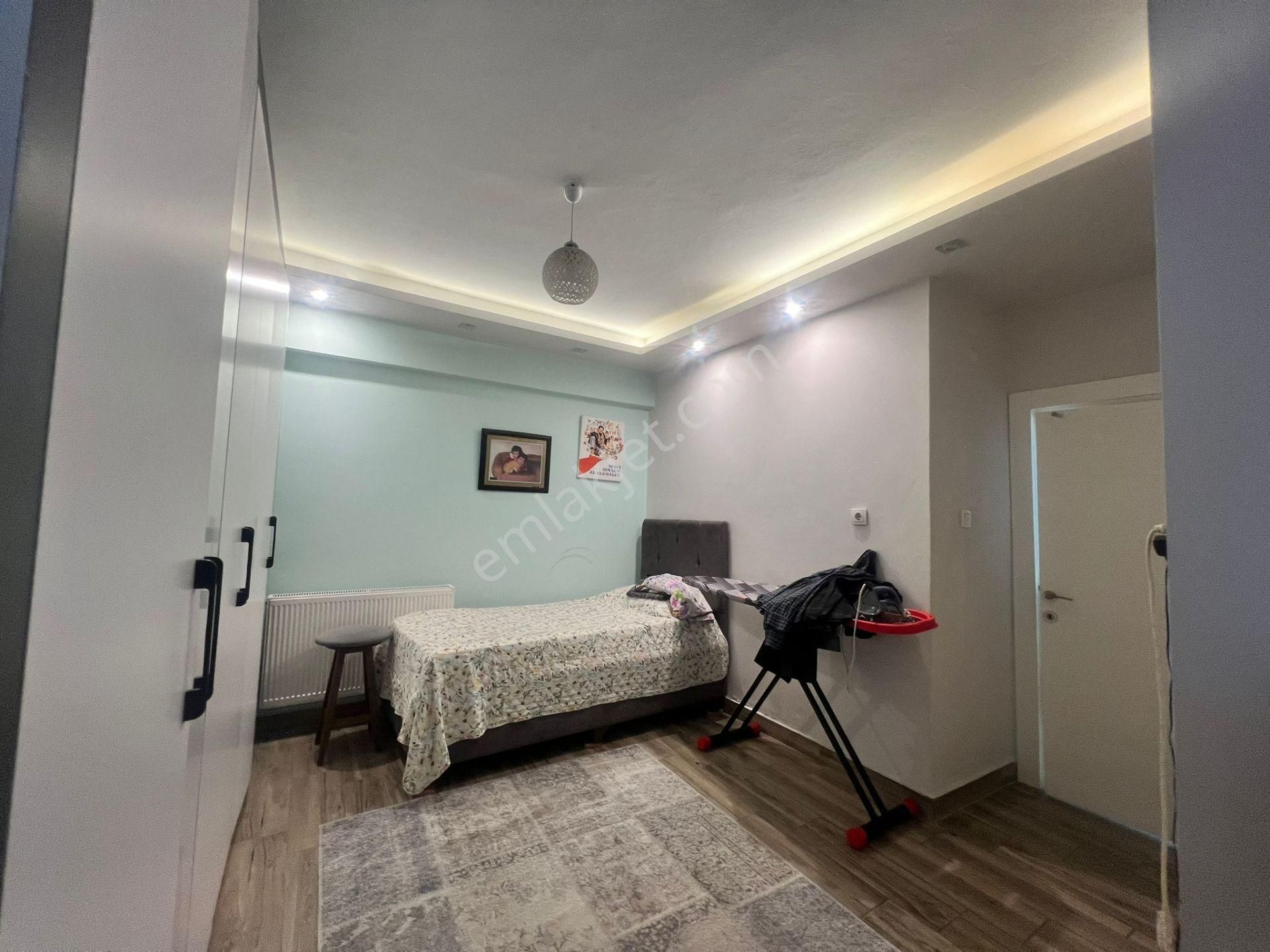 Karınca'dan Gazi Mh'de Doğalgazlı Deniz Manzaralı 4+1 Satılık - Görsel 5