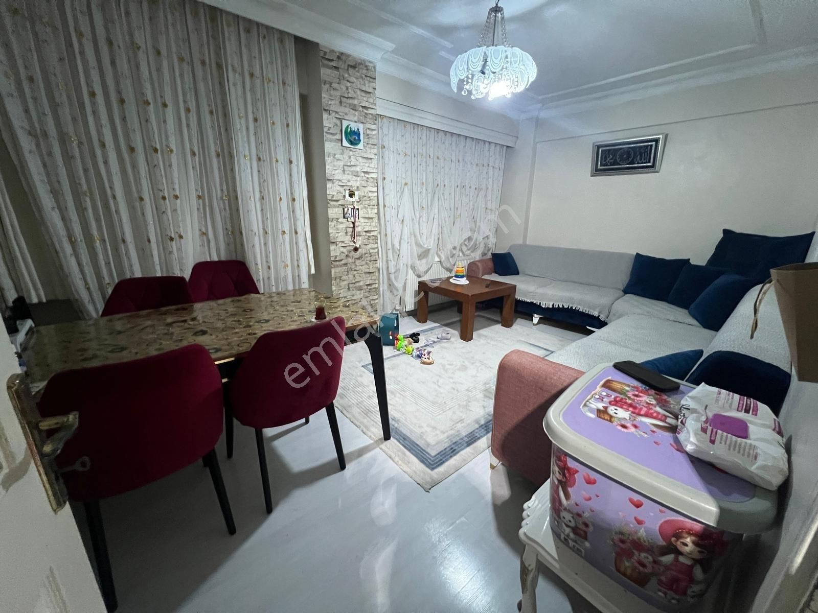 Üç Kardeşler'den S.çiftliği Mah 2+1 90m² Satılık Yüksek Giriş