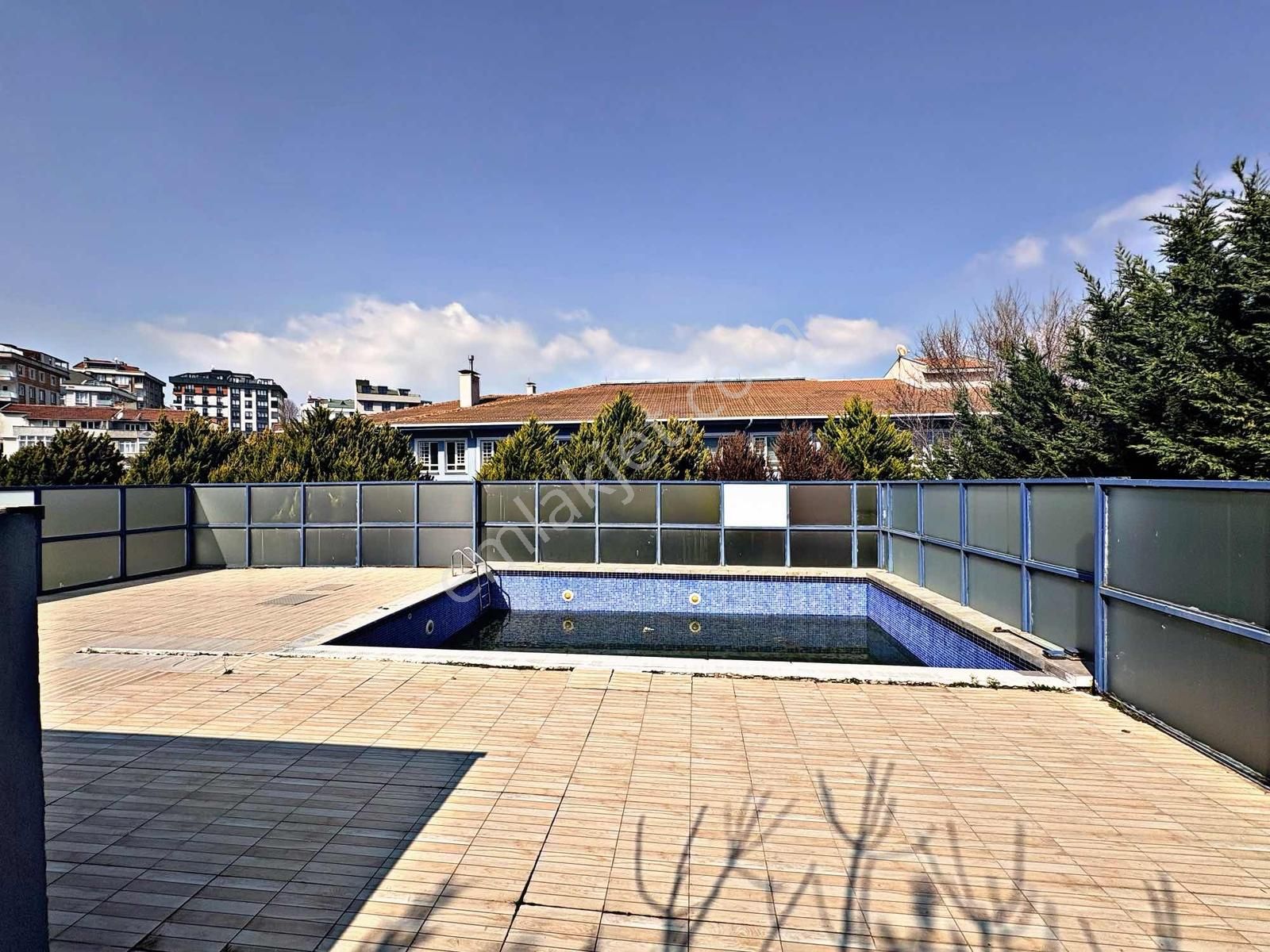 Beylikdüzü | Havuzlu Site İçerisinde Şehir Manzaralı Satılık 2+1 - Görsel 25