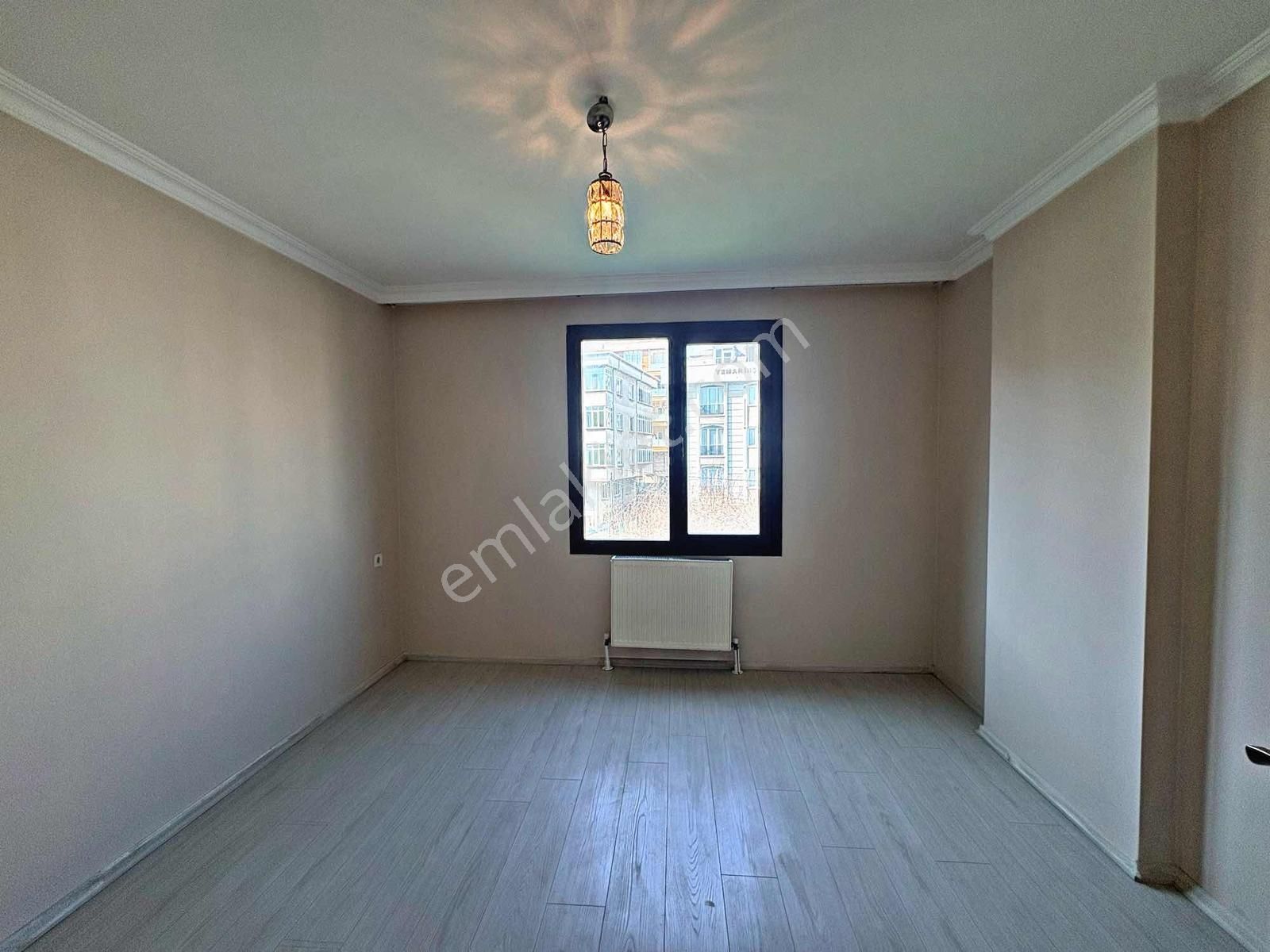 Beylikdüzü | Havuzlu Site İçerisinde Şehir Manzaralı Satılık 2+1 - Görsel 8