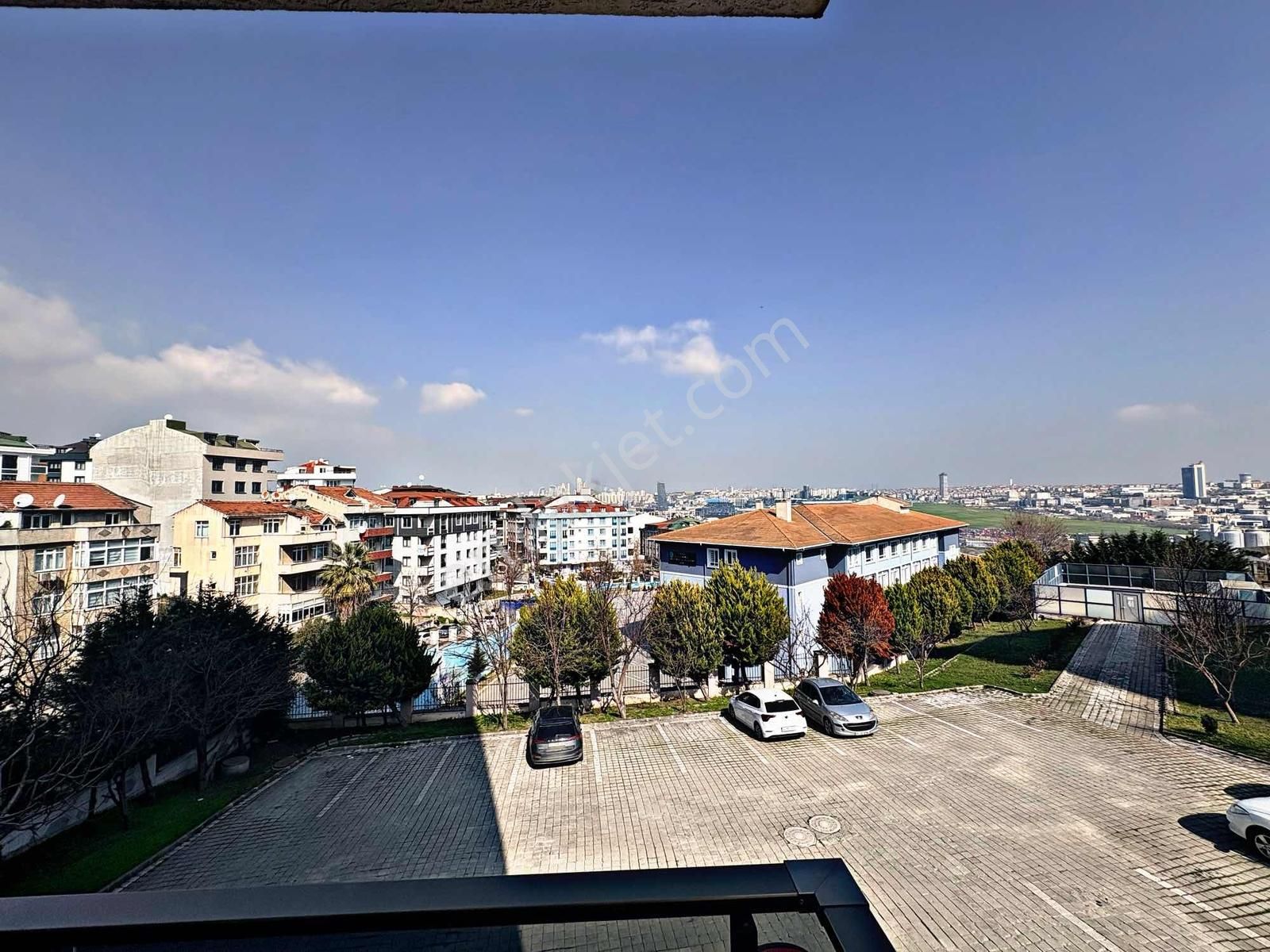 Beylikdüzü | Havuzlu Site İçerisinde Şehir Manzaralı Satılık 2+1 - Görsel 22