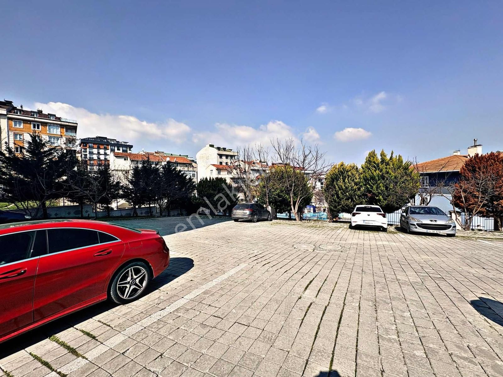 Beylikdüzü | Havuzlu Site İçerisinde Şehir Manzaralı Satılık 2+1 - Görsel 5