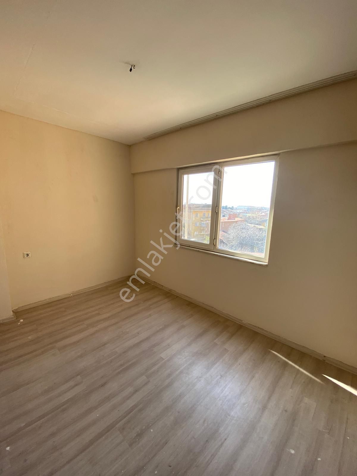 Karaçay Mahallesi Hürriyet Caddesi Üzeri Asansörlü 3. Kat 3+1 Klimalı Daire - Görsel 12