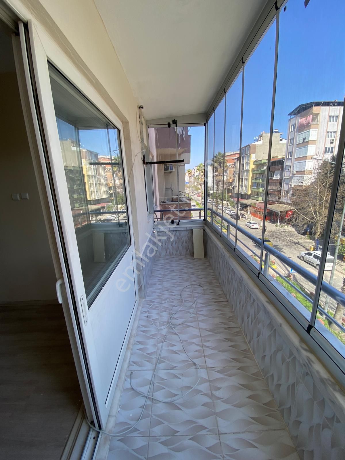 Karaçay Mahallesi Hürriyet Caddesi Üzeri Asansörlü 3. Kat 3+1 Klimalı Daire - Görsel 5