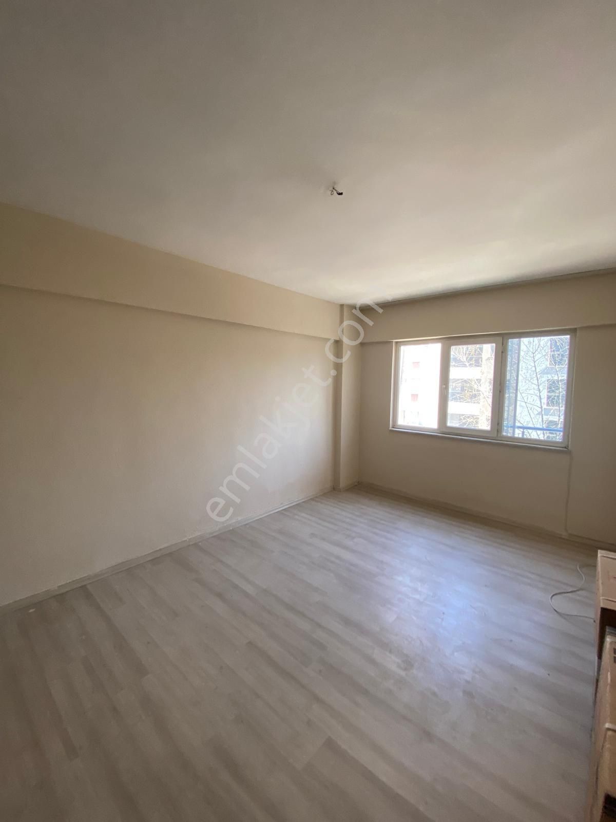 Karaçay Mahallesi Hürriyet Caddesi Üzeri Asansörlü 3. Kat 3+1 Klimalı Daire - Görsel 11