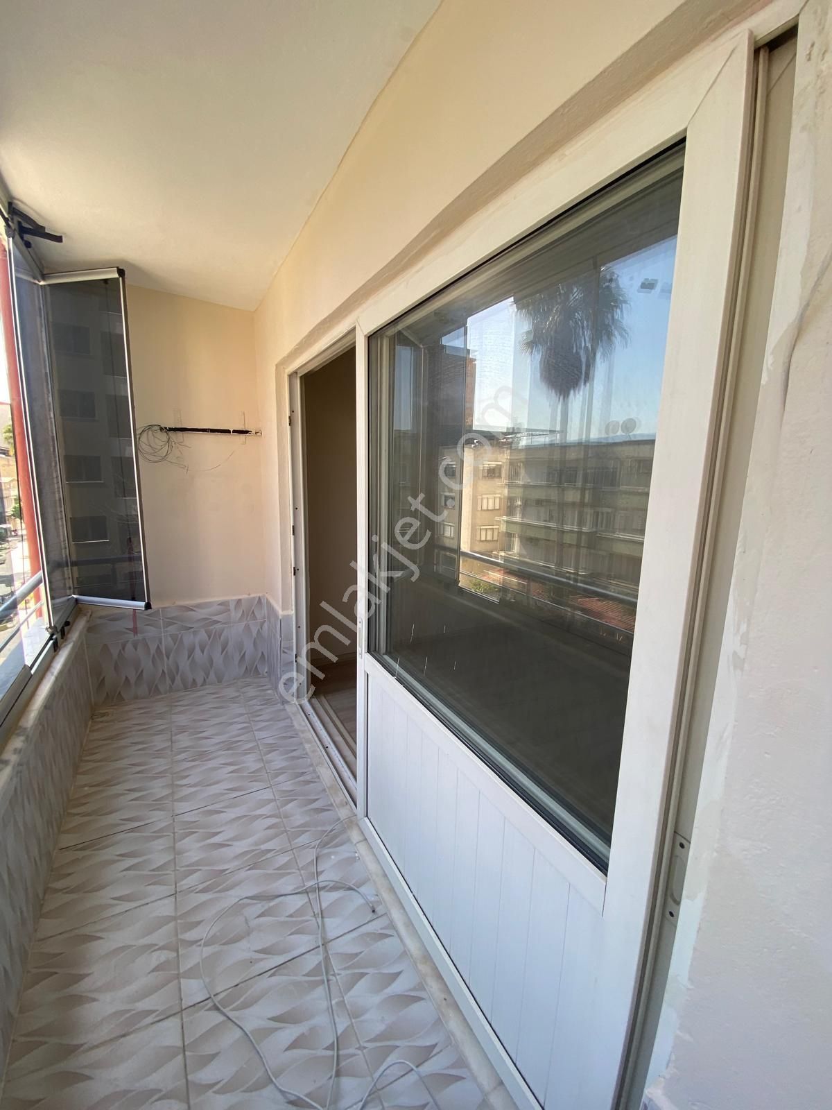 Karaçay Mahallesi Hürriyet Caddesi Üzeri Asansörlü 3. Kat 3+1 Klimalı Daire - Görsel 6