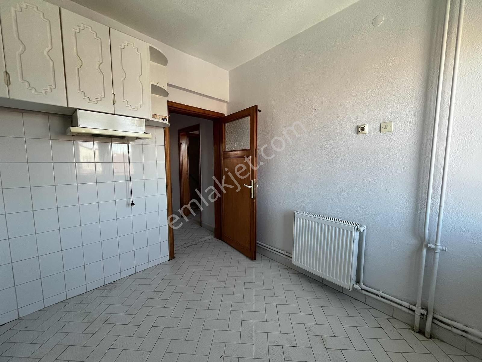 Ekerden Balsu Bulvarında Geniş 2+1 Depozitosuz Kiralık - Görsel 28