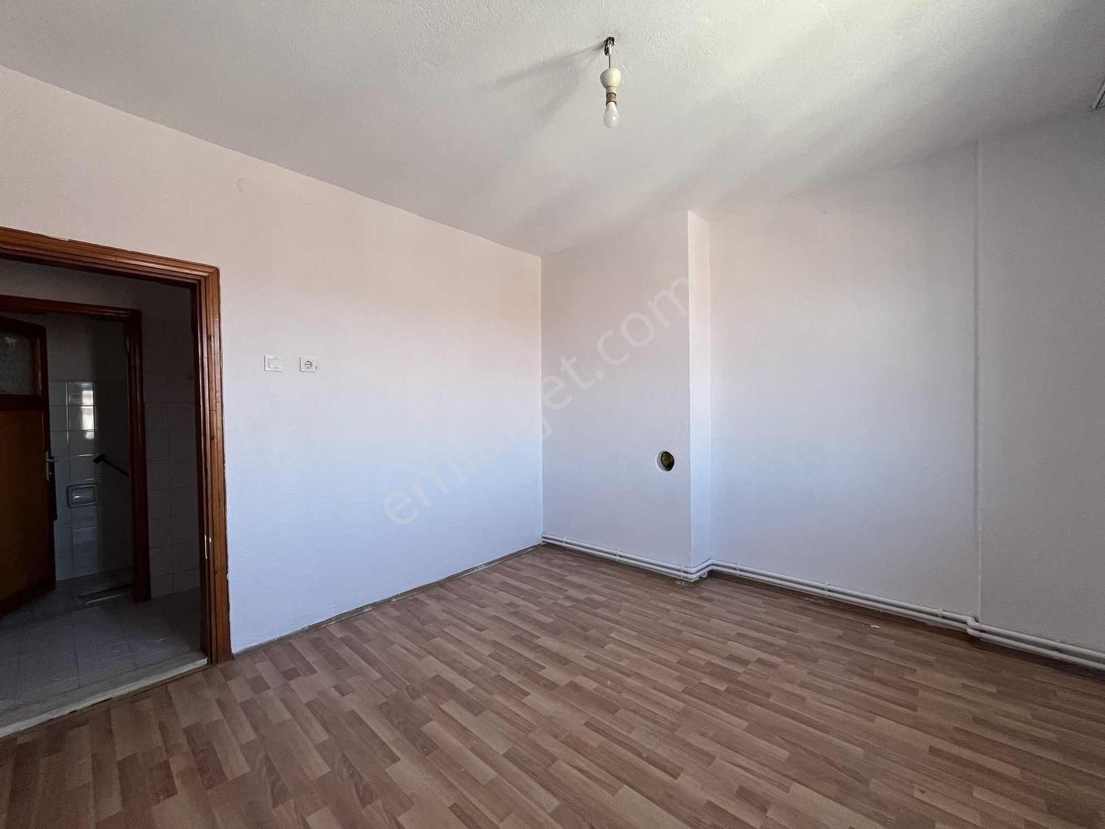 Ekerden Balsu Bulvarında Geniş 2+1 Depozitosuz Kiralık - Görsel 34