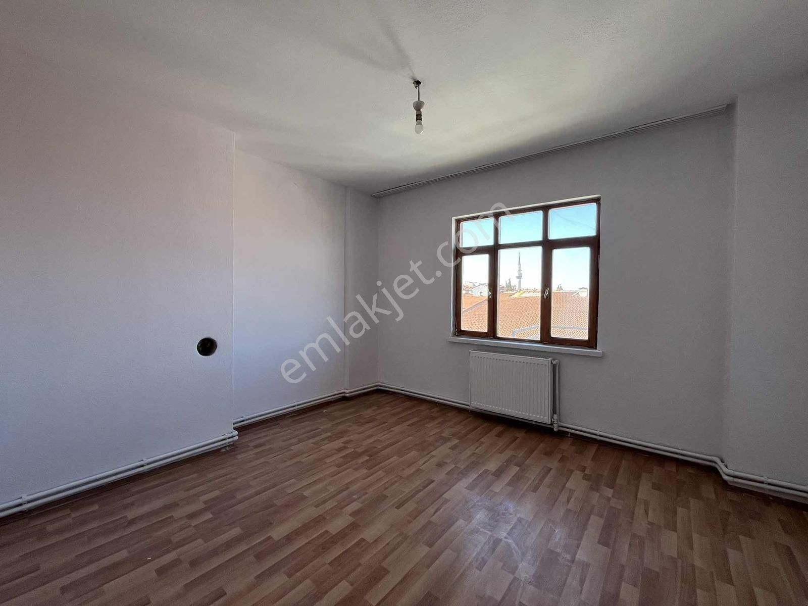 Ekerden Balsu Bulvarında Geniş 2+1 Depozitosuz Kiralık - Görsel 35