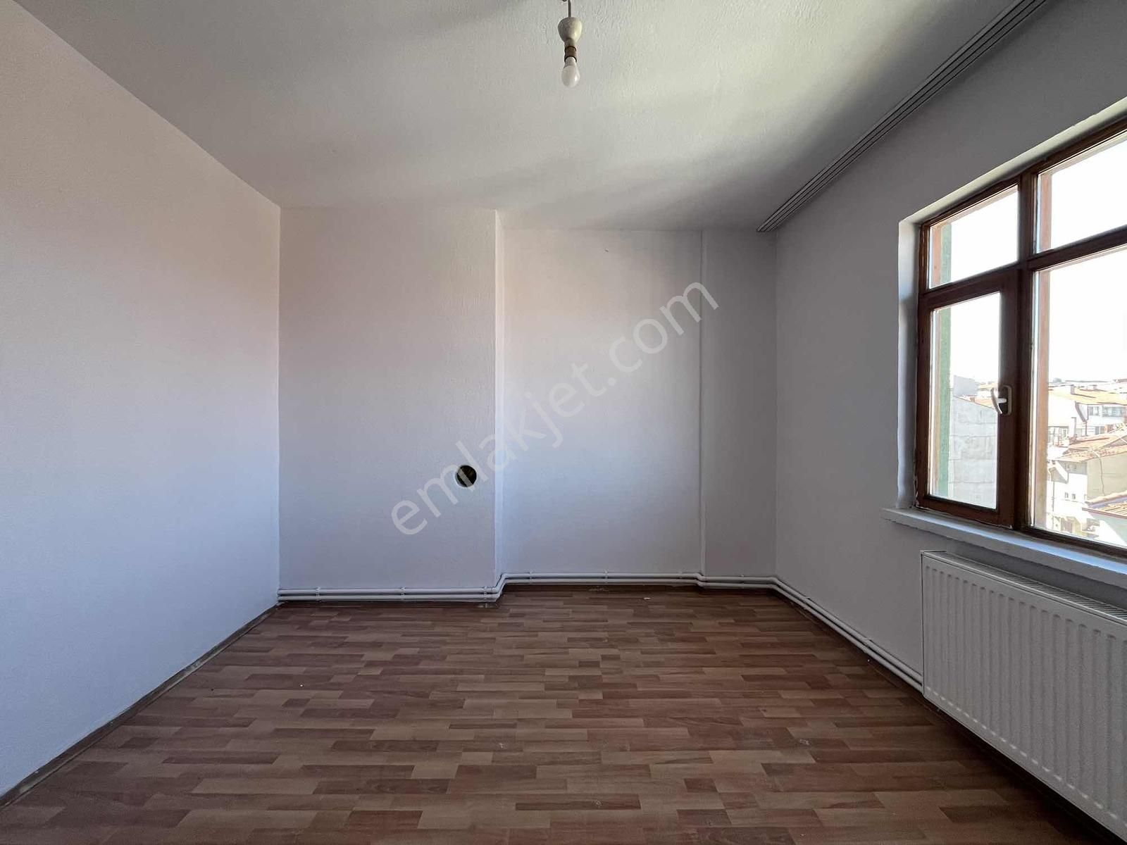 Ekerden Balsu Bulvarında Geniş 2+1 Depozitosuz Kiralık - Görsel 33