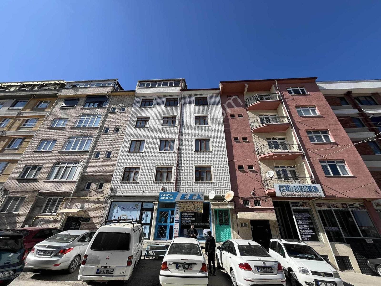 Ekerden Balsu Bulvarında Geniş 2+1 Depozitosuz Kiralık