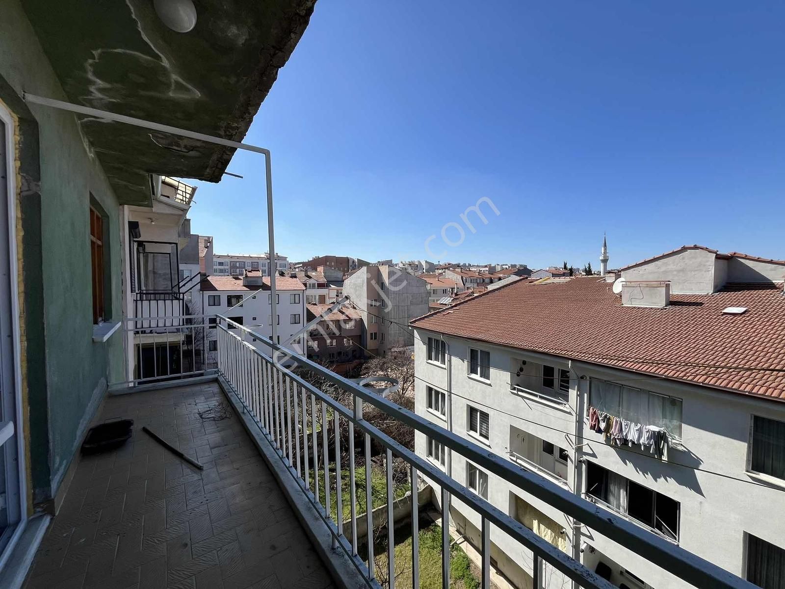 Ekerden Balsu Bulvarında Geniş 2+1 Depozitosuz Kiralık - Görsel 3