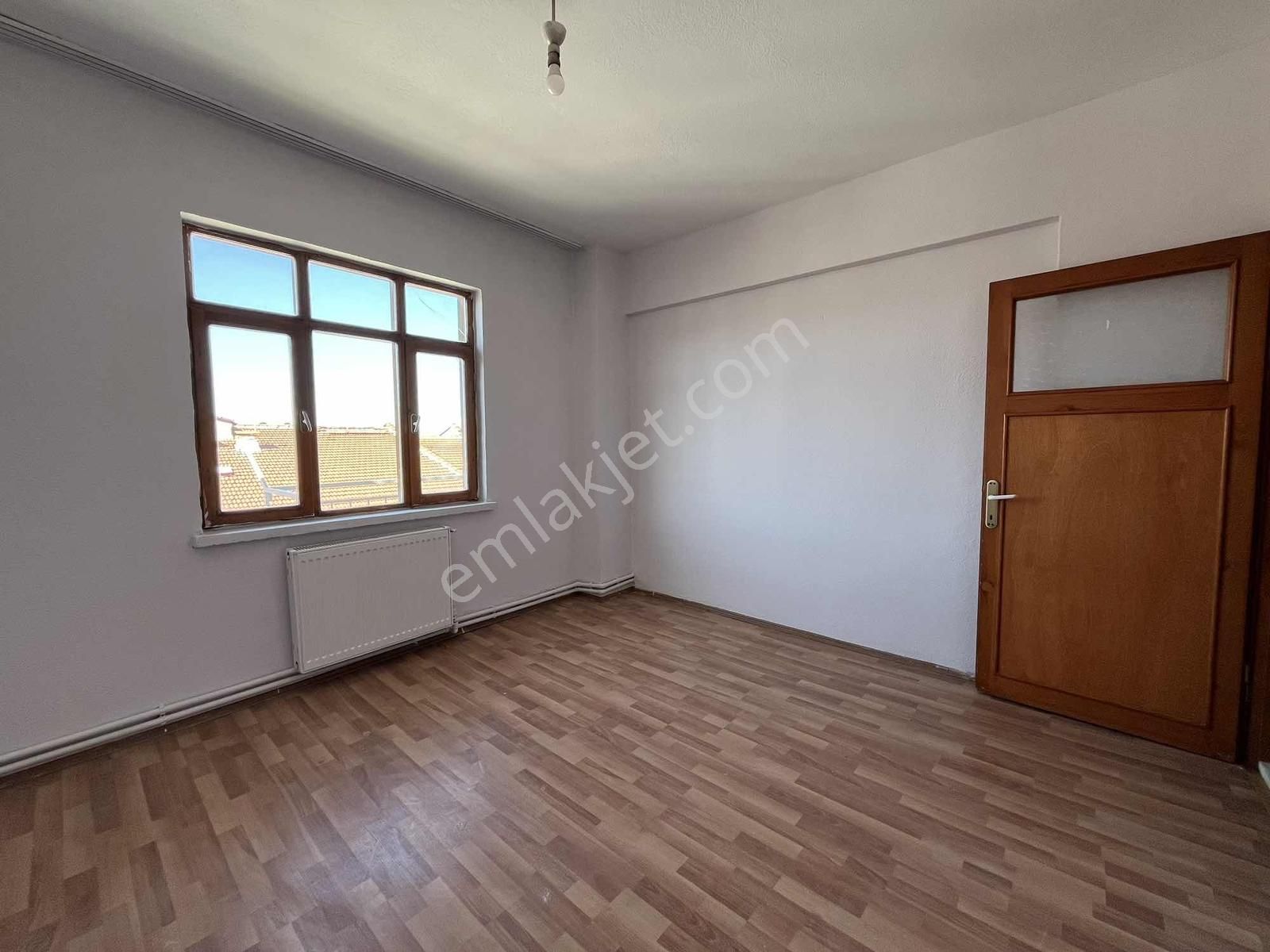 Ekerden Balsu Bulvarında Geniş 2+1 Depozitosuz Kiralık - Görsel 29