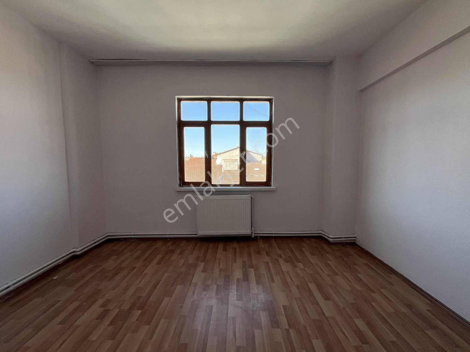 Ekerden Balsu Bulvarında Geniş 2+1 Depozitosuz Kiralık - Görsel 10