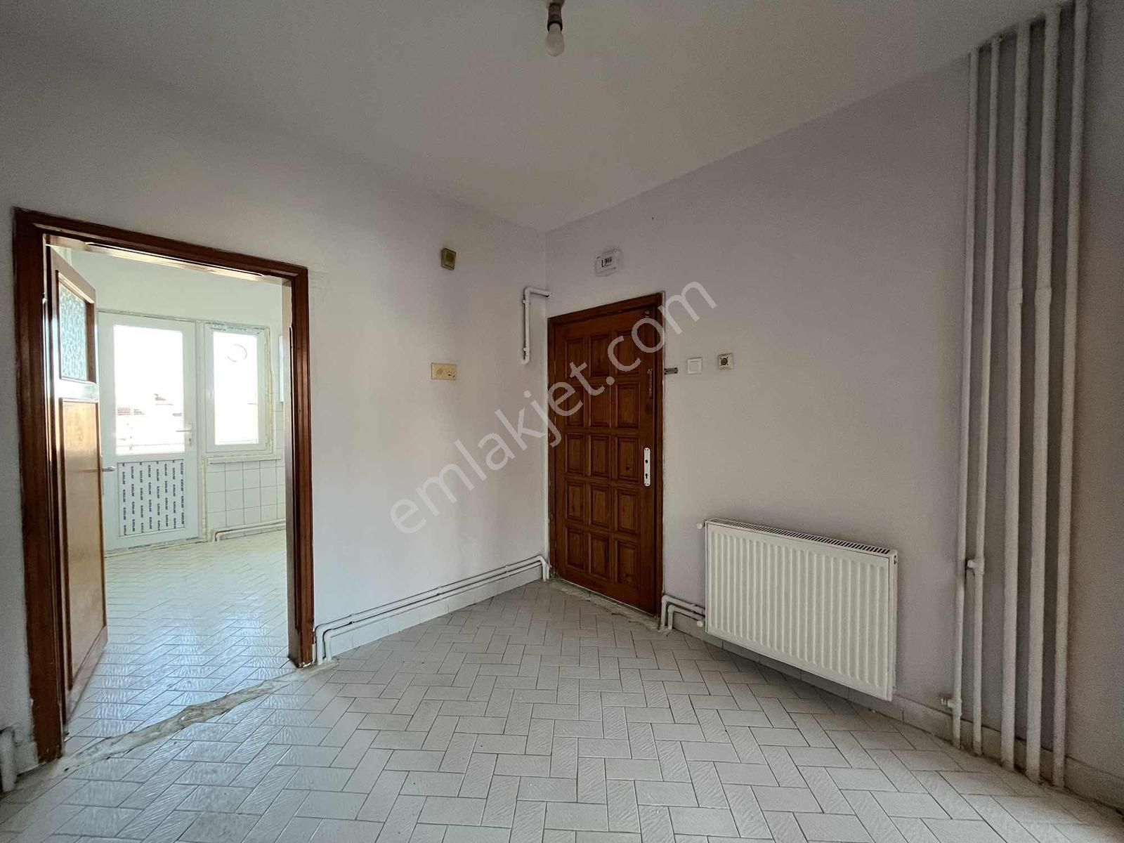 Ekerden Balsu Bulvarında Geniş 2+1 Depozitosuz Kiralık - Görsel 18