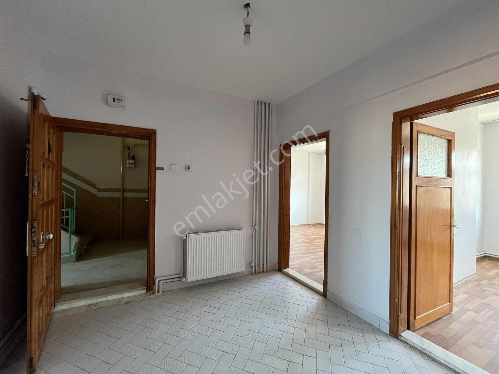 Ekerden Balsu Bulvarında Geniş 2+1 Depozitosuz Kiralık - Görsel 23