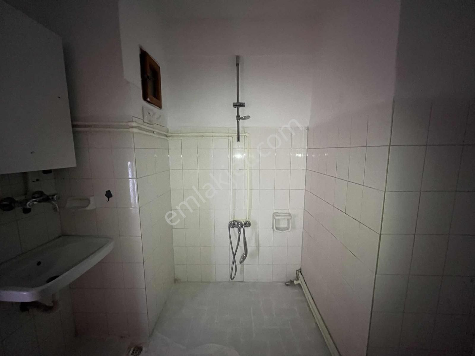 Ekerden Balsu Bulvarında Geniş 2+1 Depozitosuz Kiralık - Görsel 26