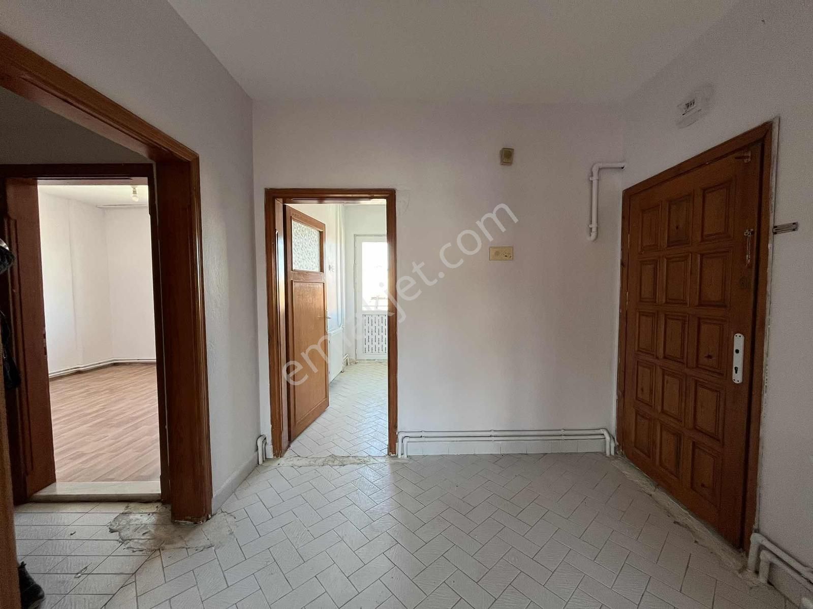 Ekerden Balsu Bulvarında Geniş 2+1 Depozitosuz Kiralık - Görsel 17