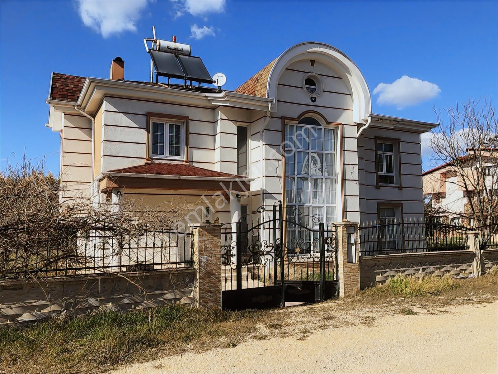 Ankara Sincan Temelli Yenihisar Satılık 5+1 Villa