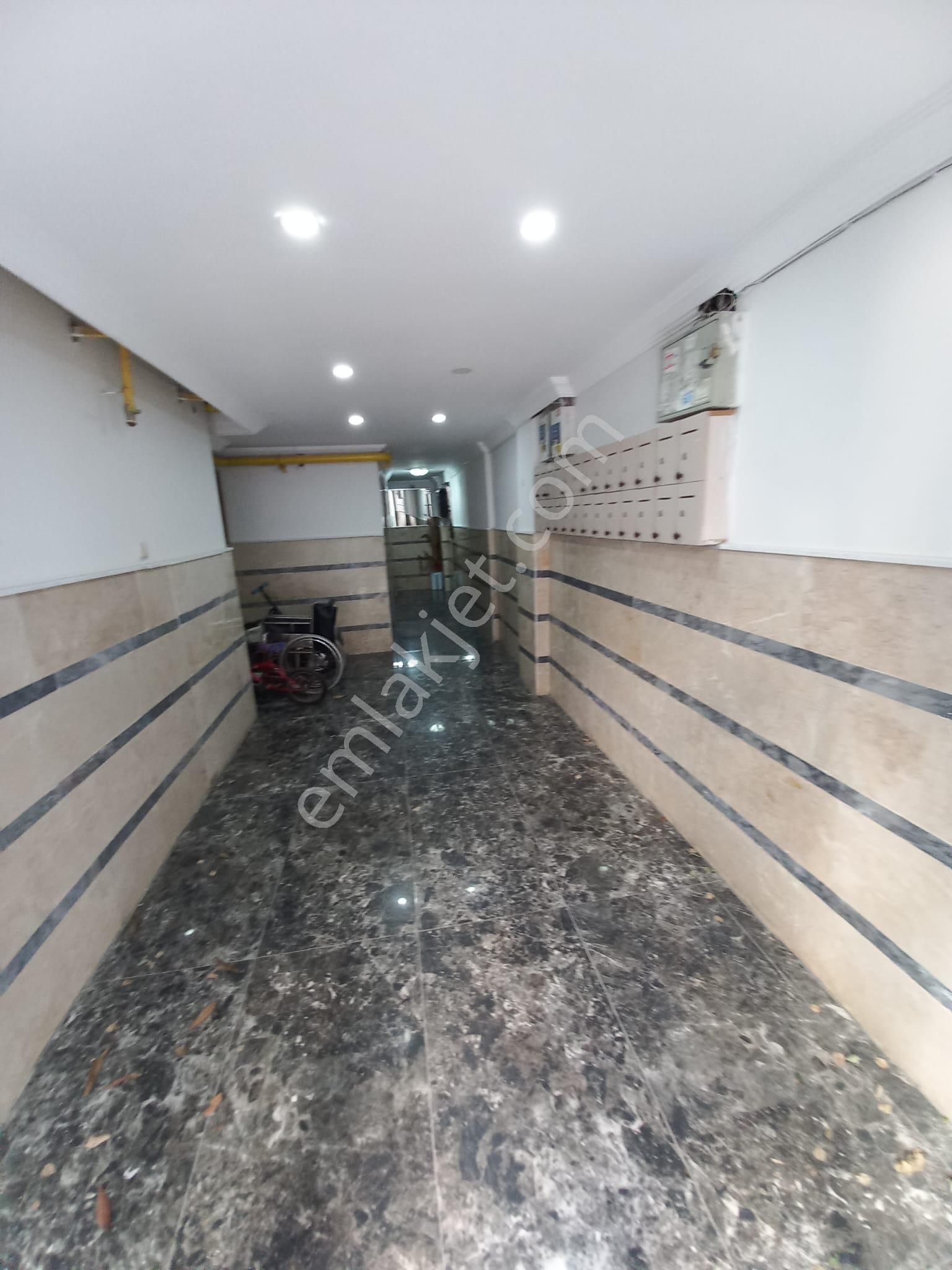 Vega'dan Anayol Üstünde Doğğalgazlı Kiralık 3+1 Daire - Görsel 5