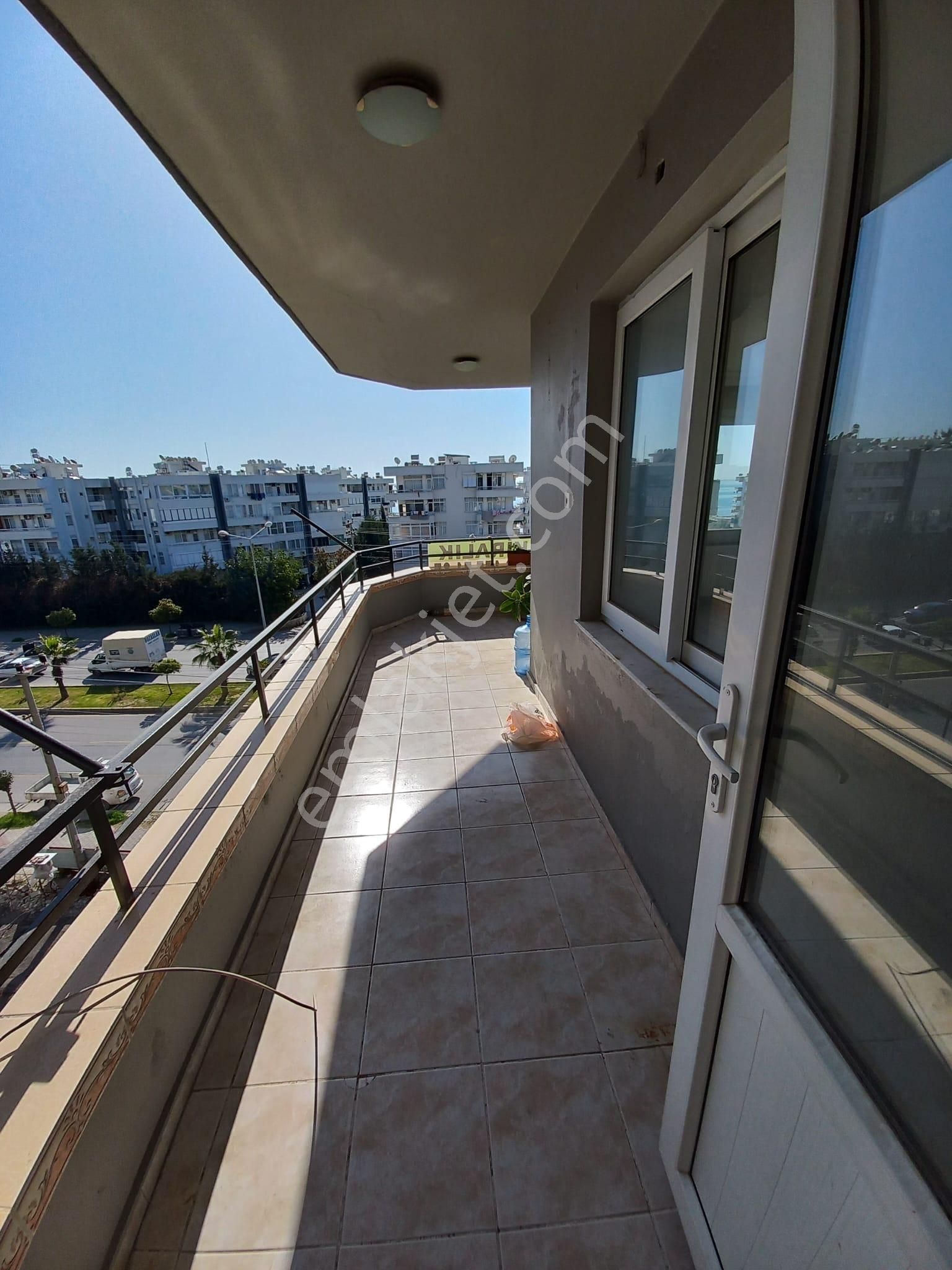 Vega'dan Anayol Üstünde Doğğalgazlı Kiralık 3+1 Daire - Görsel 2