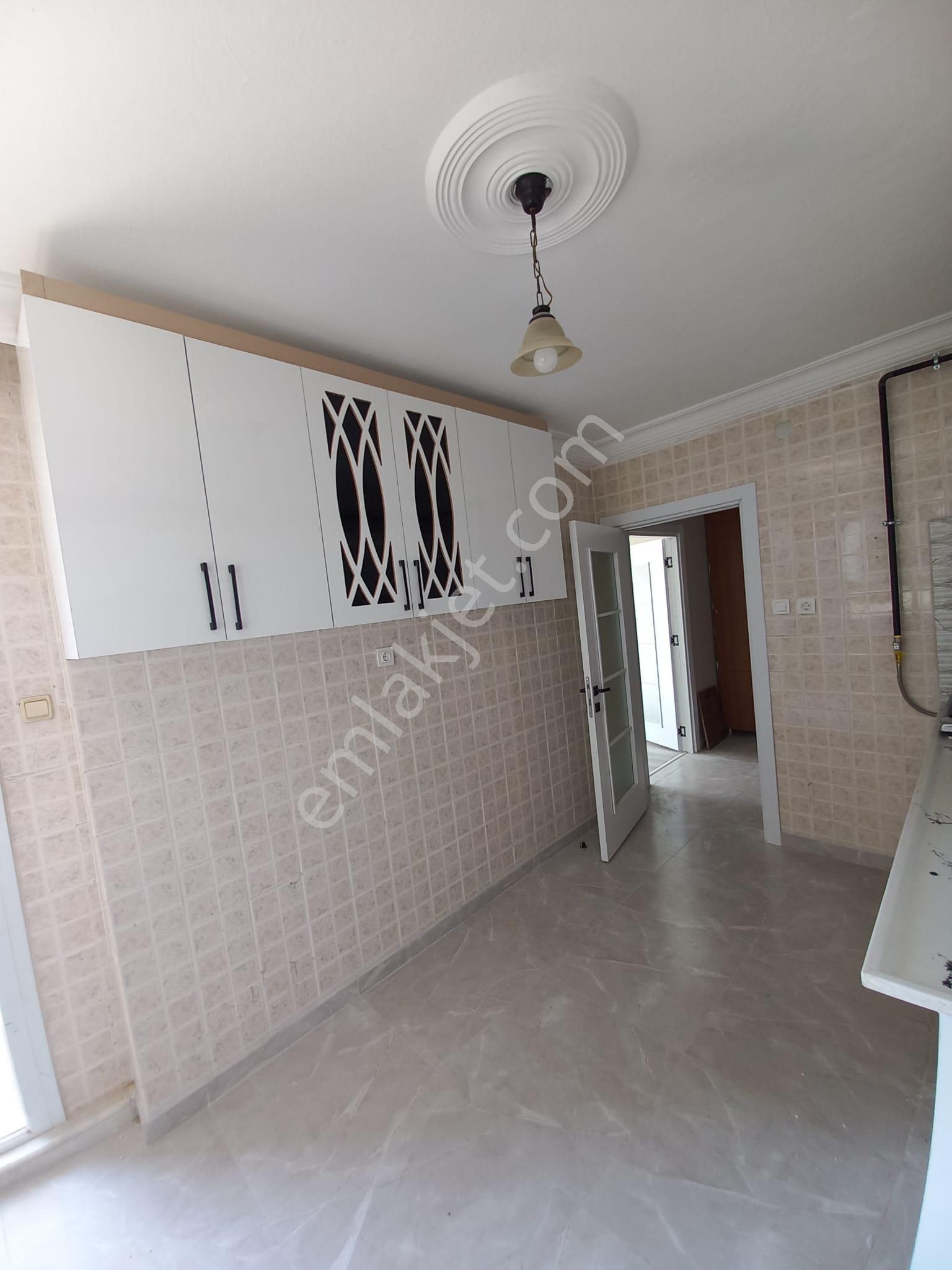 Vega'dan Anayol Üstünde Doğğalgazlı Kiralık 3+1 Daire - Görsel 23