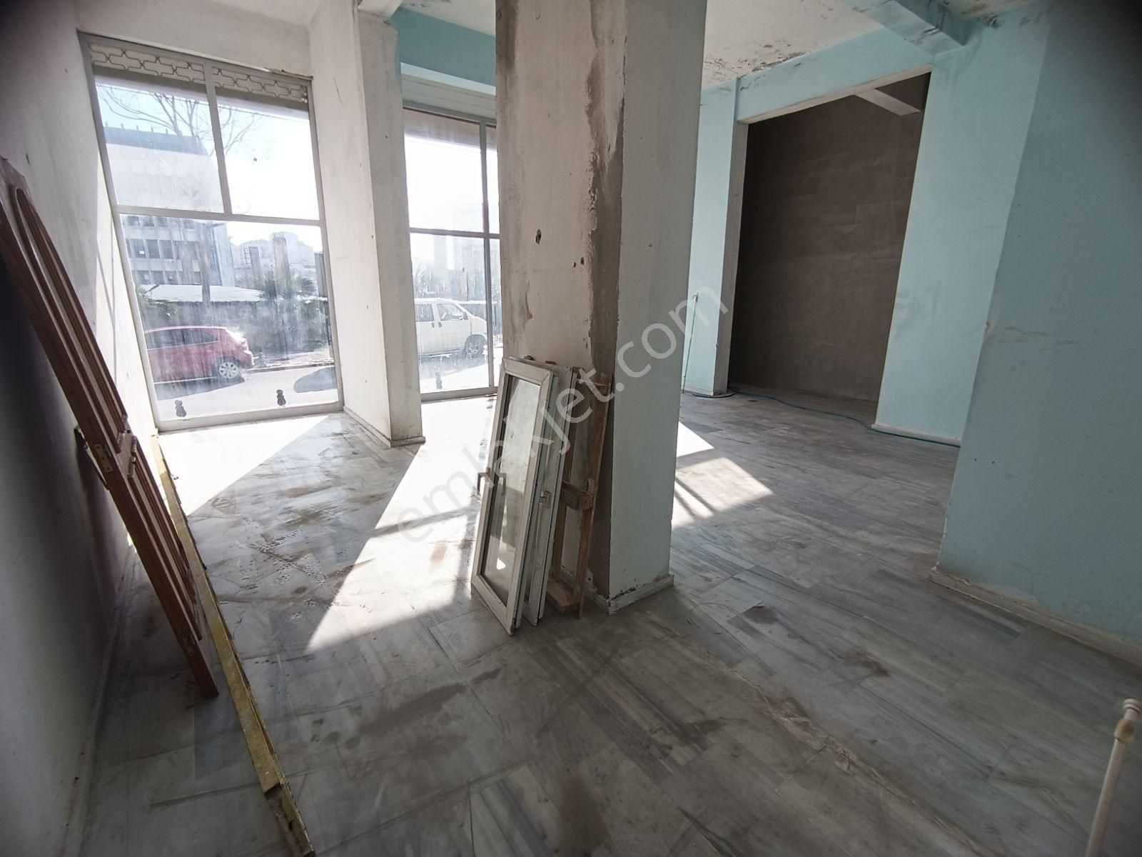 Otuz4'ten Merkezi Ve İşlek Lokasyonda Kiralık Depolu İşyeri - Görsel 6