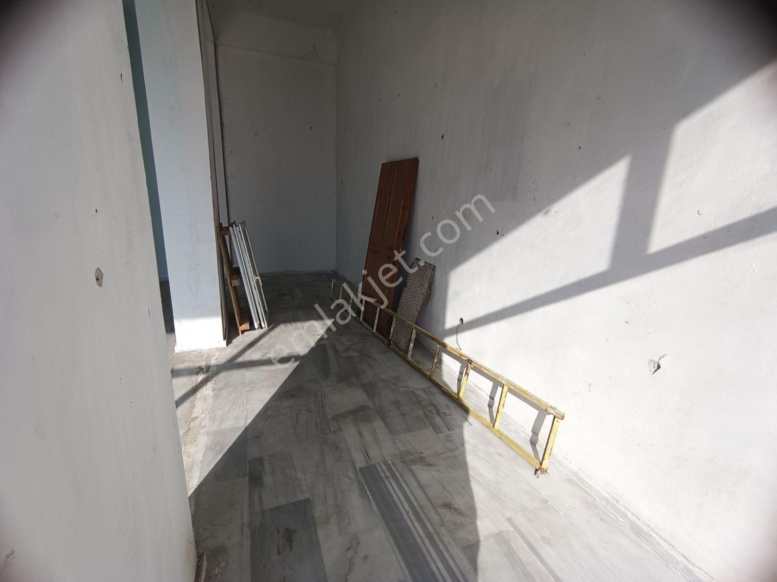 Otuz4'ten Merkezi Ve İşlek Lokasyonda Kiralık Depolu İşyeri - Görsel 9