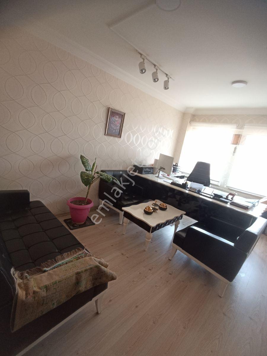 Sahabiye Mahallesinde Satılık 3 Odalı Geniş Ofis - Görsel 12
