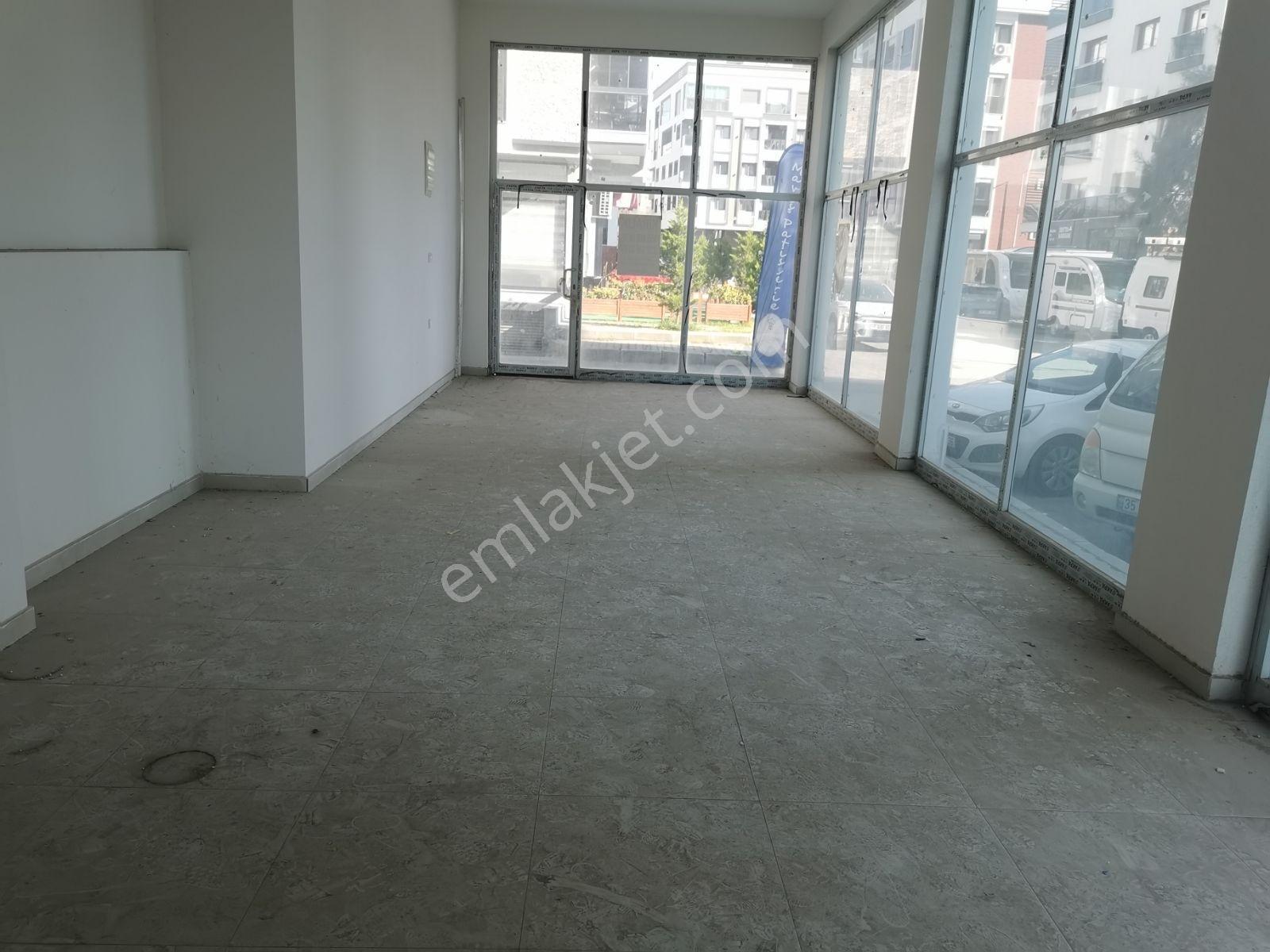 Tsr'den Şemikler Ordu Bulvarı Paraleli Kiralık Köşe Dükkan - Görsel 4