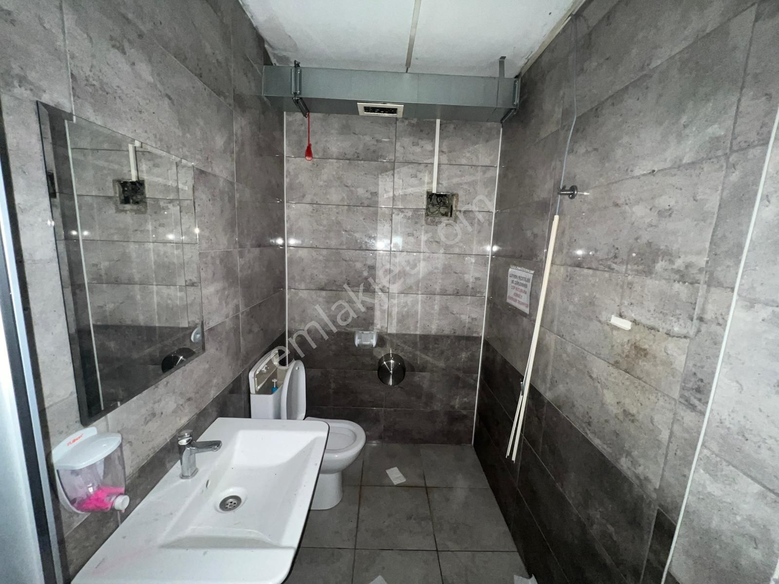 Merkez Adalhanda 2 Katlı Tabela Değeri Yüksek Kiralık Dükkan - Görsel 3