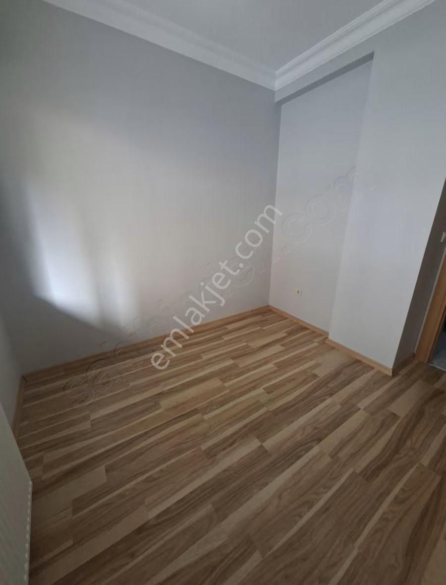 Metroya Yürüme Mesafesinde 1+1 Yüksek Giriş - Görsel 5